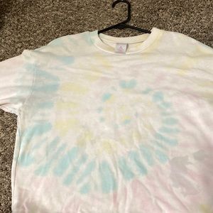 This is a comfortable long sleeve tie-dye crop top from Walmart